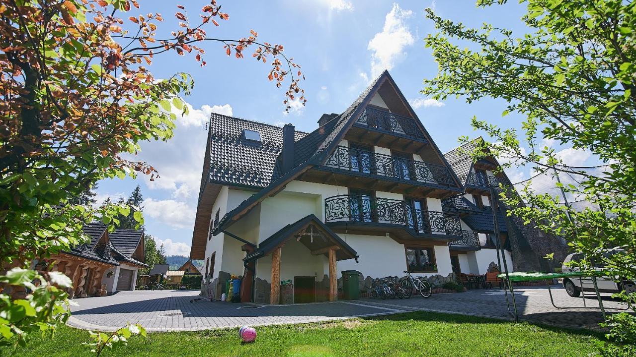Lesny Dwor Bed & Breakfast Мурзасичле Екстериор снимка